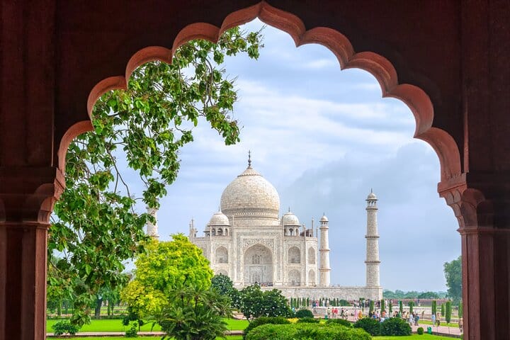 Rooted in Agra. Inspired by the World.